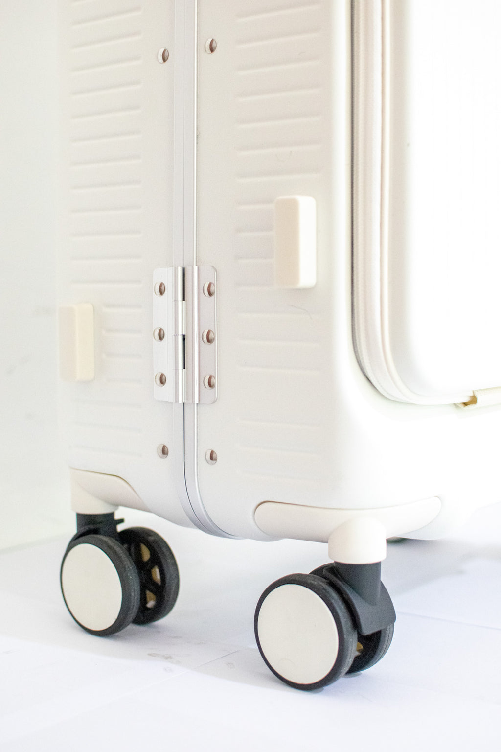VIĀRA Carry-On | Maleta de Cabina Premium