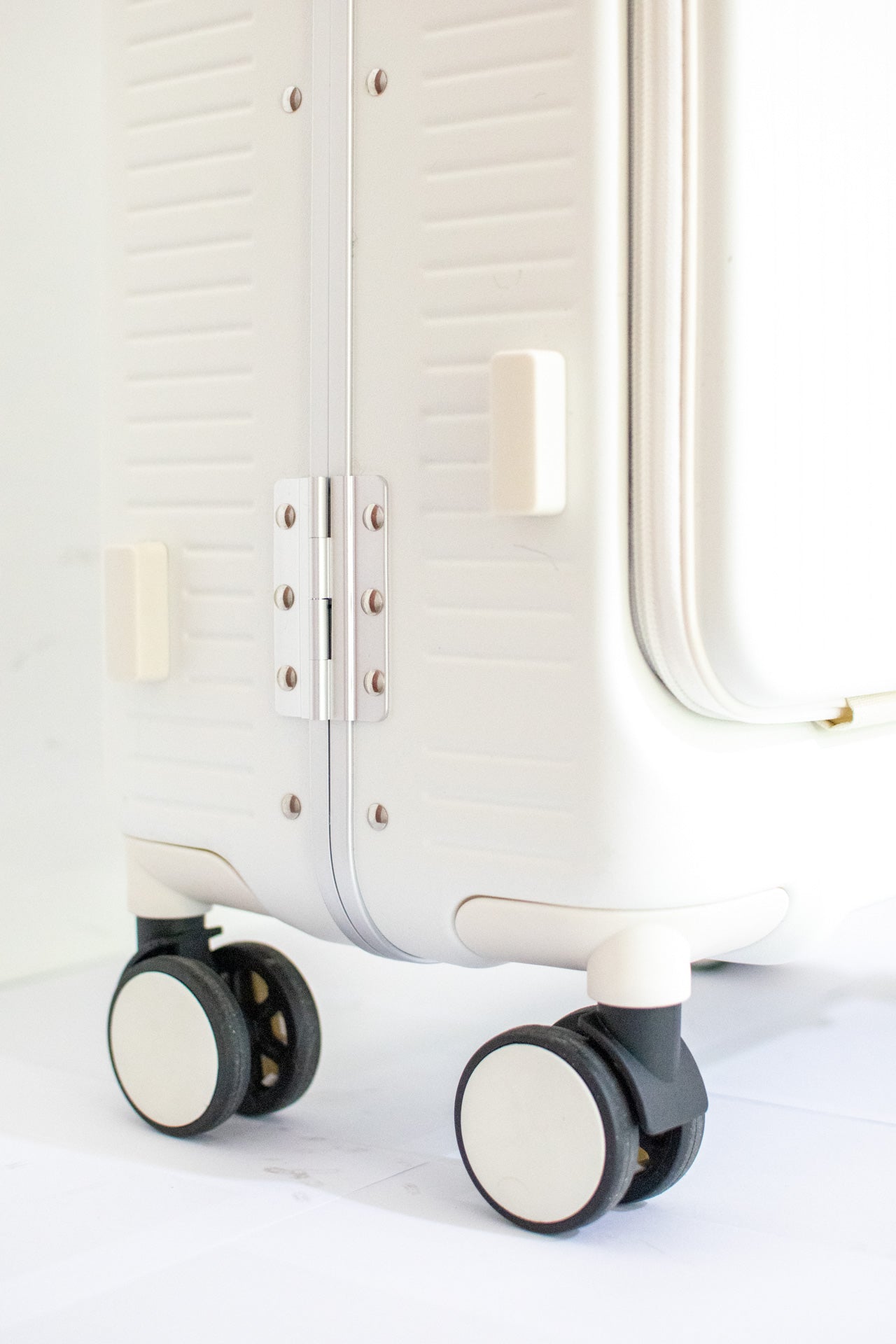VIĀRA Carry-On | Maleta de Cabina Premium